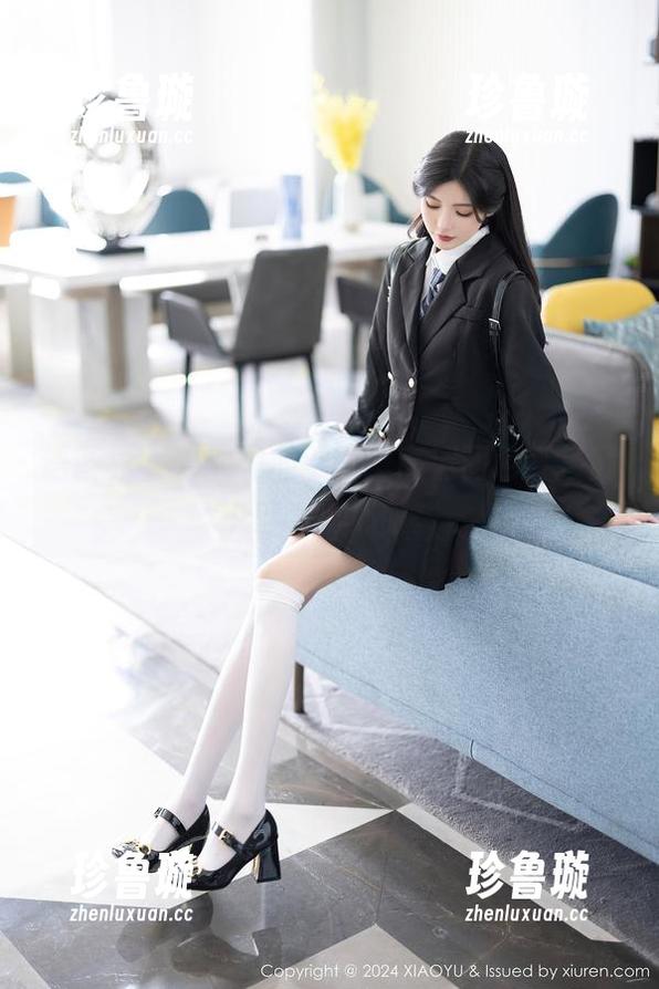 语画界-梦梵 语画界 - 内衣里的梦梵,高清图包直接戳中你的小心脏。