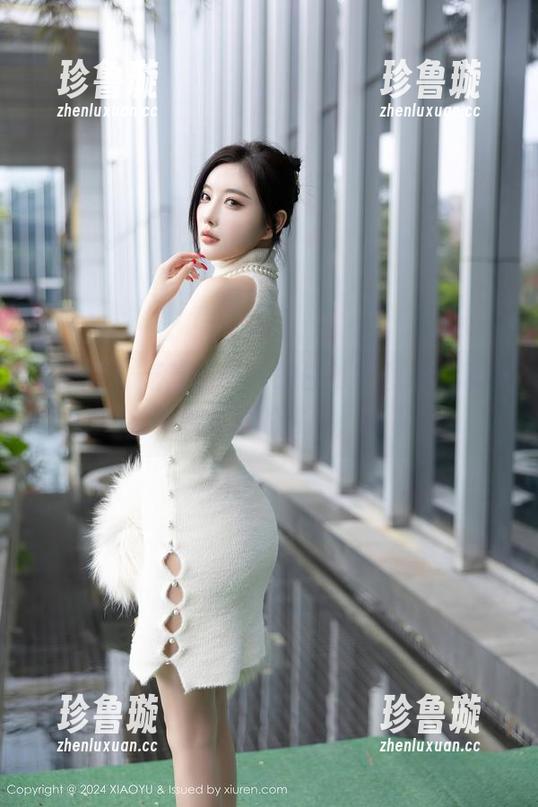 语画界-芝芝booty 语画界 - 芝芝booty的白衬衫图集,透着一丝难以捉摸的性感,嘿嘿。