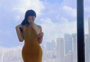 微密圈 – 在线窥探！深夜泳池里的雪怡妹纸图集，注意安全哦
