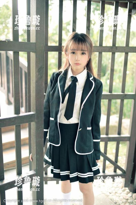 青豆客-Yumi尤美 青豆客 - 腿长=实力?Yumi尤美用她的高清美图来教你!