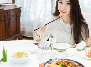 魅妍社 – 韩冰冰儿的制服美图，不小心让人联想起学校的想象力作业，哈哈，你也想加入吗？