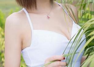 魅妍社 – 说是兔女郎，其实黄歆苑的写真让人想多了些……