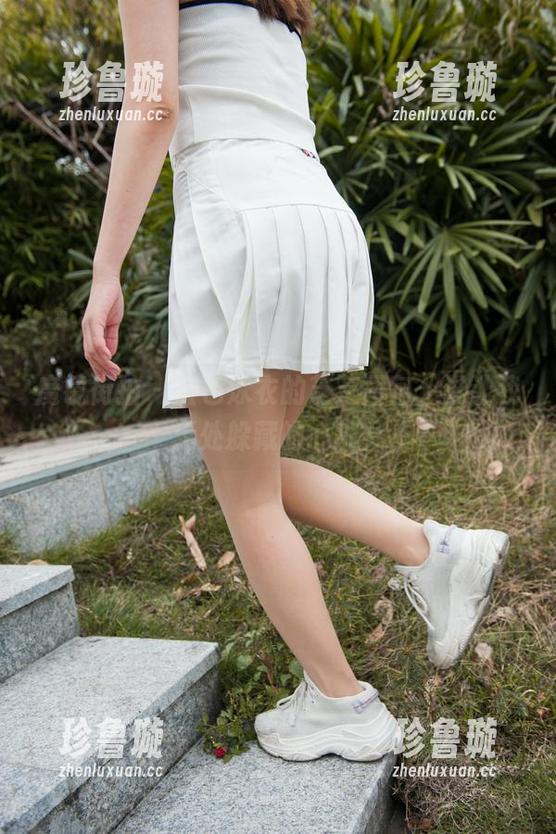 魔镜街拍-芝芝 魔镜街拍 - 蓝色泳衣的芝芝图包,谁让我无处躲藏的心跳?